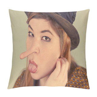 Personality  Lying Girl Tramp Pillow Covers