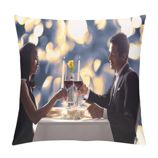 Personality  Romantic Couple Toasting Red Wine Pillow Covers