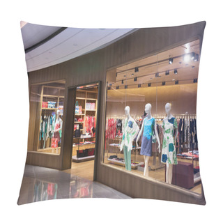 Personality  Boutique Display Window With Mannequins In Fashionable Dresses  Pillow Covers