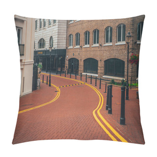 Personality  Colorful Streets Of London In Rainy Day Pillow Covers