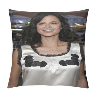 Personality  Actress Catherine Bell Pillow Covers
