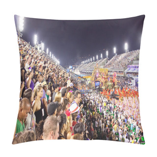 Personality  RIO DE JANEIRO - FEBRUARY 11: Spectators Welcome Participants On Pillow Covers