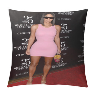 Personality  LOS ANGELES - AUG 21:  Kim Kardashian At The Christie's X 25th Anniversary Auction Preview At The What Goes Around Comes Around On August 21, 2018 In Beverly Hills, CA Pillow Covers