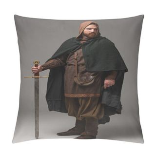 Personality  Medieval Scottish Redhead Knight In Mantel With Sword On Grey Background Pillow Covers