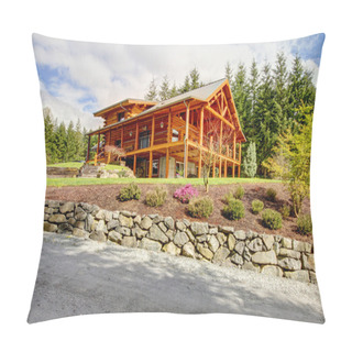 Personality  Beautiful Large American Classic Log Cabin Home. Pillow Covers