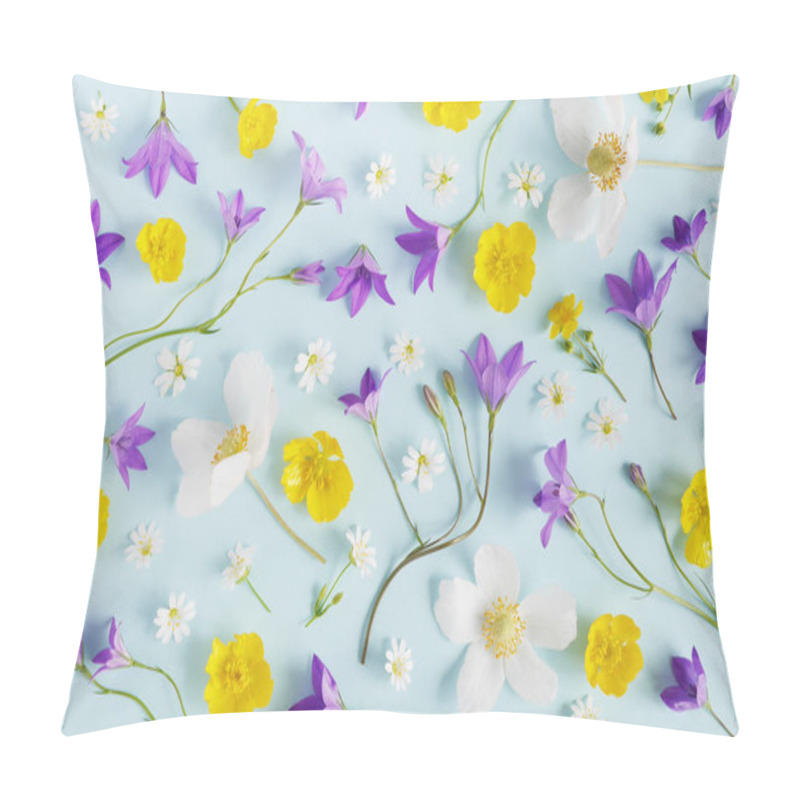 Personality  Seamless Pattern Of White Wildflowers, Dogroses, Bellflowers And Buttercups On Pale Blue Background Pillow Covers