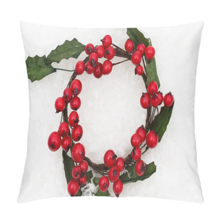 Personality  Holly Berry Wreath Pillow Covers