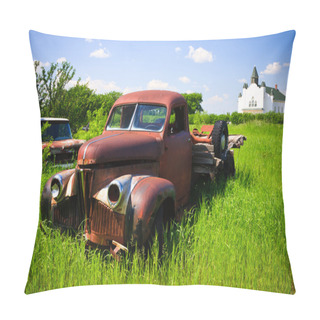 Personality  Old Red Farm Truck Pillow Covers