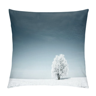 Personality  Frozen Tree Covered With Snow Pillow Covers