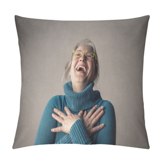 Personality  Old Lady In Glasses Laughing Inside Pillow Covers