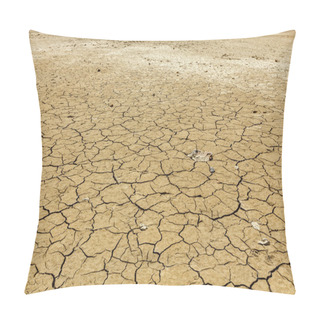 Personality  Cracked Earth Pillow Covers