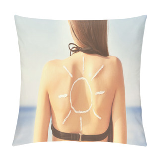 Personality  Woman With Sunscreen In Sun Shape On Back. Skin Care Concept. Pillow Covers