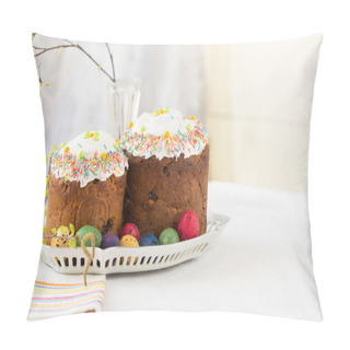 Personality  Russian Easter Cakes Kulich With Dyed Quail Eggs Pillow Covers