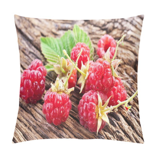 Personality  Raspberries With Leaves Pillow Covers