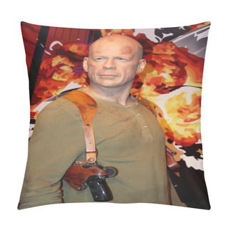 Personality  Bruce Willis Pillow Covers