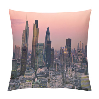 Personality  City Of London At Twilight Pillow Covers