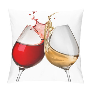 Personality  Splashes Of Wine In Two Wineglasses Pillow Covers