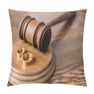 Personality  Close-up View Of Wooden Hammer And Wedding Rings On Table, Divorce Concept Pillow Covers