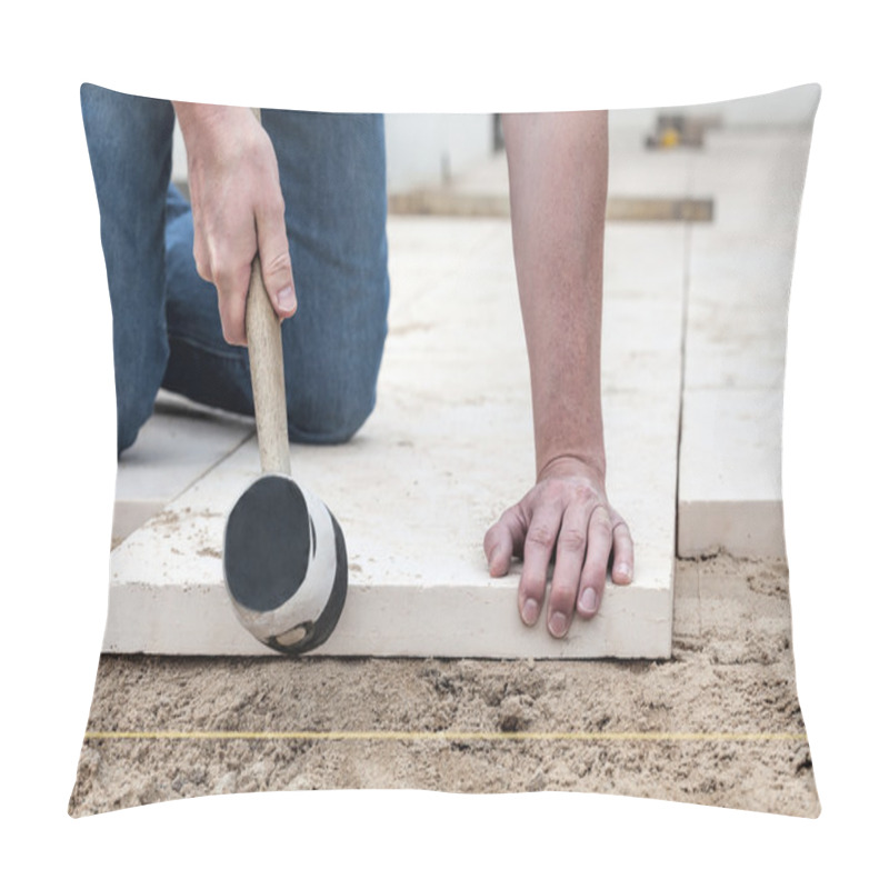 Personality  Fitting the concrete slab pillow covers