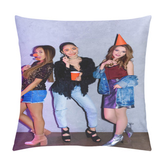 Personality  Happy Multiethnic Young Women With Party Decorations Against Concrete Wall Pillow Covers