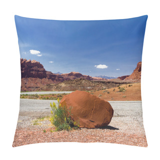 Personality  Beautiful Mountains And Desert Landscape Pillow Covers