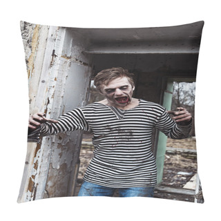 Personality  Possessed With The Hunger To Death Pillow Covers