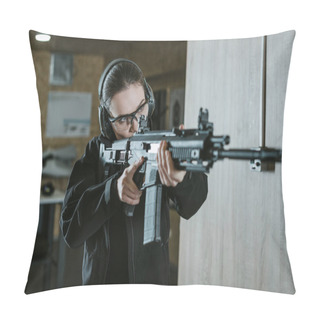 Personality  Girl Aiming Rifle In Shooting Range Pillow Covers