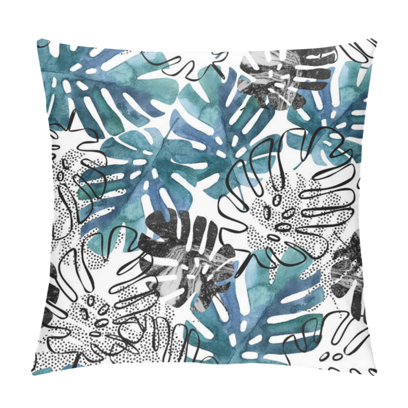 Personality  Monstera leaves seamless pattern. pillow covers