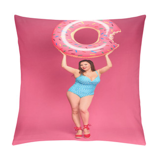 Personality  Beautiful Size Plus Woman In Swimsuit Holding Inflatable Ring And Smiling At Camera Isolated On Pink  Pillow Covers