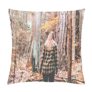 Personality  Girl At Baden Powell Trail Near Quarry Rock At North Vancouver,  Pillow Covers