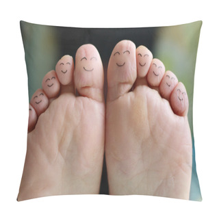 Personality  Happy Feet Pillow Covers