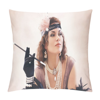 Personality  Beautiful Woman Retro Flapper Style Woman , Roaring 20s Pillow Covers