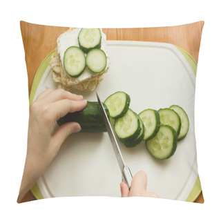 Personality  Instructions For Preparing A Healthy Breakfast Sandwich With Crispbreads Step By Step. Step 2 Put The Cucumbers On The Cream Cheese. Healthy Breakfast, Crispbread With Organic Cream Cheese And Cucumber. Pillow Covers