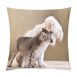 Personality  Friends - Dog And Cat Together Pillow Covers
