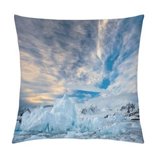 Personality  Beautiful Snow-capped Mountains Pillow Covers