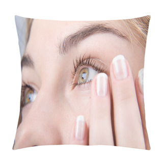 Personality  Staring Eyes Pillow Covers