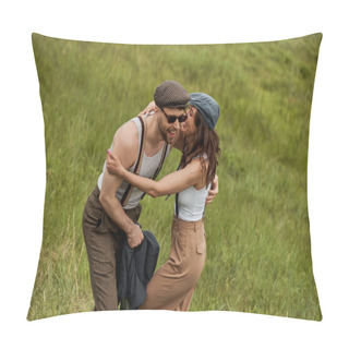 Personality  Cheerful Brunette Woman In Vintage Outfit And Newsboy Cap Hugging And Having Fun With Bearded Boyfriend In Sunglasses And Standing On Grassy Hill, Stylish Couple Enjoying Country Life Pillow Covers