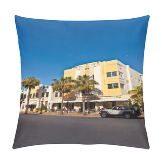 Personality  Beautiful Houses In Art Deco Style In South Miami Pillow Covers