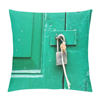 Personality  Green Door Locked Pillow Covers