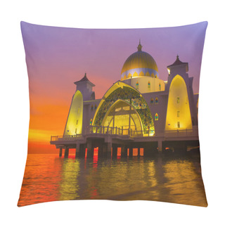Personality  Floating Mosque Pillow Covers