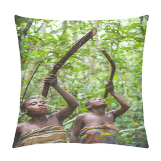 Personality  Women Of Pygmies Drinking Water Pillow Covers