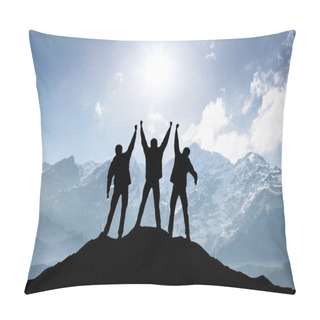Personality  Silhouettes Of Team On Mountain Peak Pillow Covers