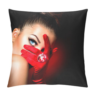 Personality  Vintage Style Mysterious Woman Wearing Red Glamour Gloves Pillow Covers