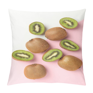 Personality  Ripe Sweet Kiwi On Two Tone Background, Top View Pillow Covers
