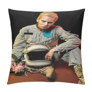 Personality  Beautiful Spacewoman In Spacesuit With Helmet And Flower Sitting On Planet Pillow Covers