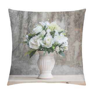 Personality  Bouquet Flower In Vase Pillow Covers
