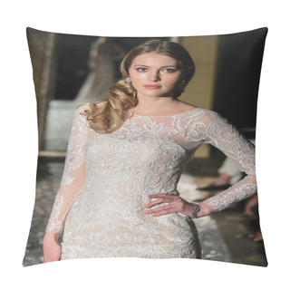 Personality  Oleg Cassini Fall 2015 Bridal Collection Pillow Covers