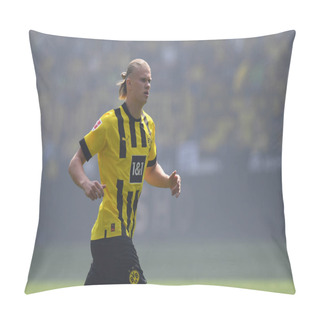 Personality  DORTMUND, GERMANY - MAY 14 2022: Erling Haaland During The Match Of Bundesliga Borussia Dortmund Vs Hertha Berlin At Signal Iduna Park Pillow Covers