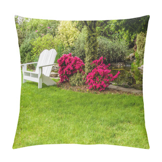 Personality  Green Lawn And Shrubs In A Garden Pillow Covers