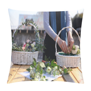 Personality  Woman Teaching Floristics Pillow Covers